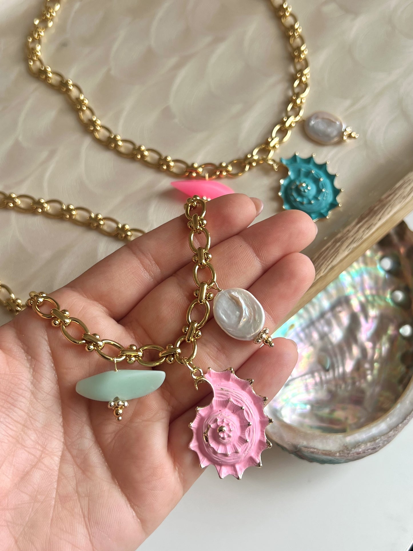 Caracoles Chain