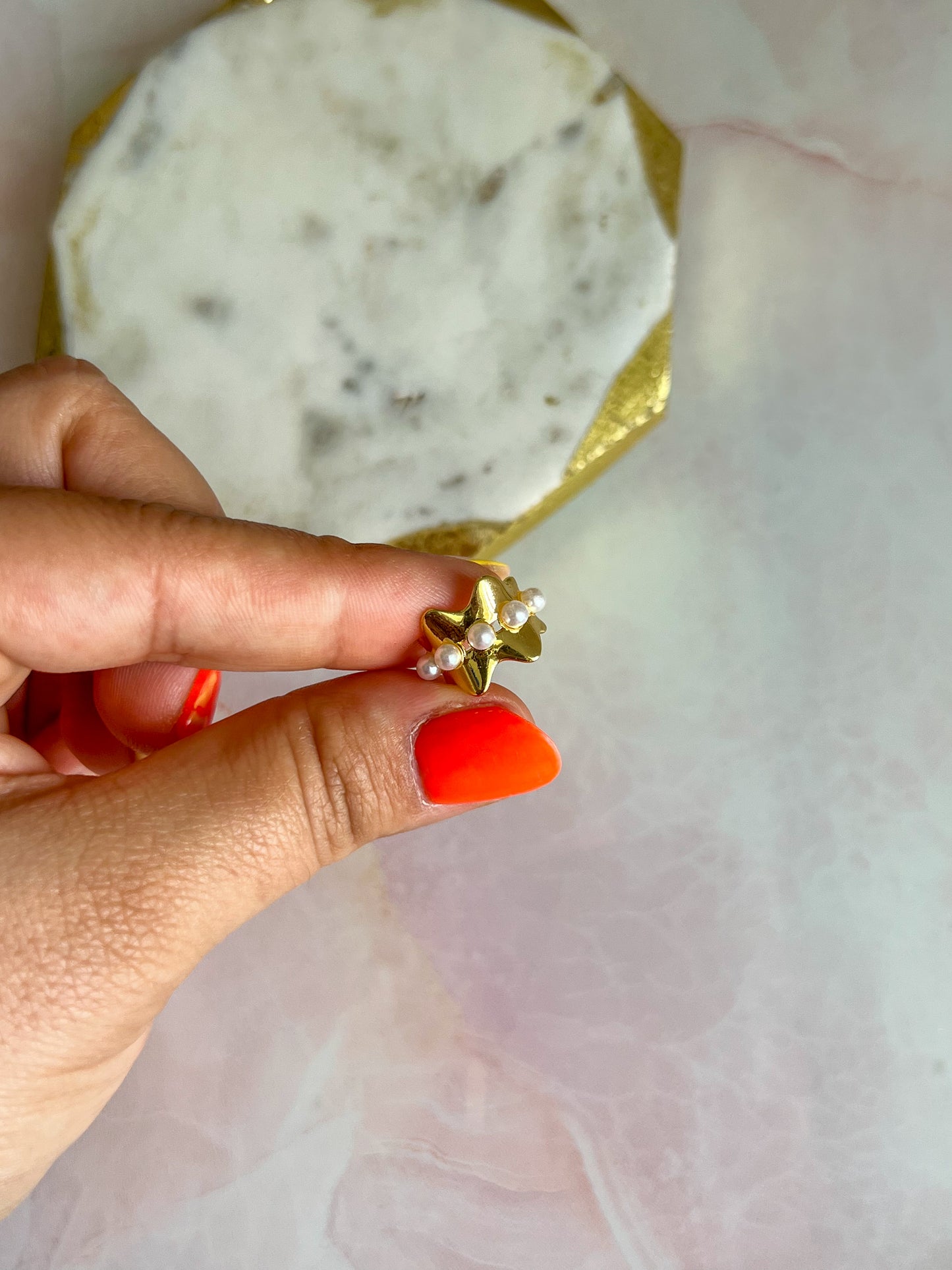 Perlada Earcuffs