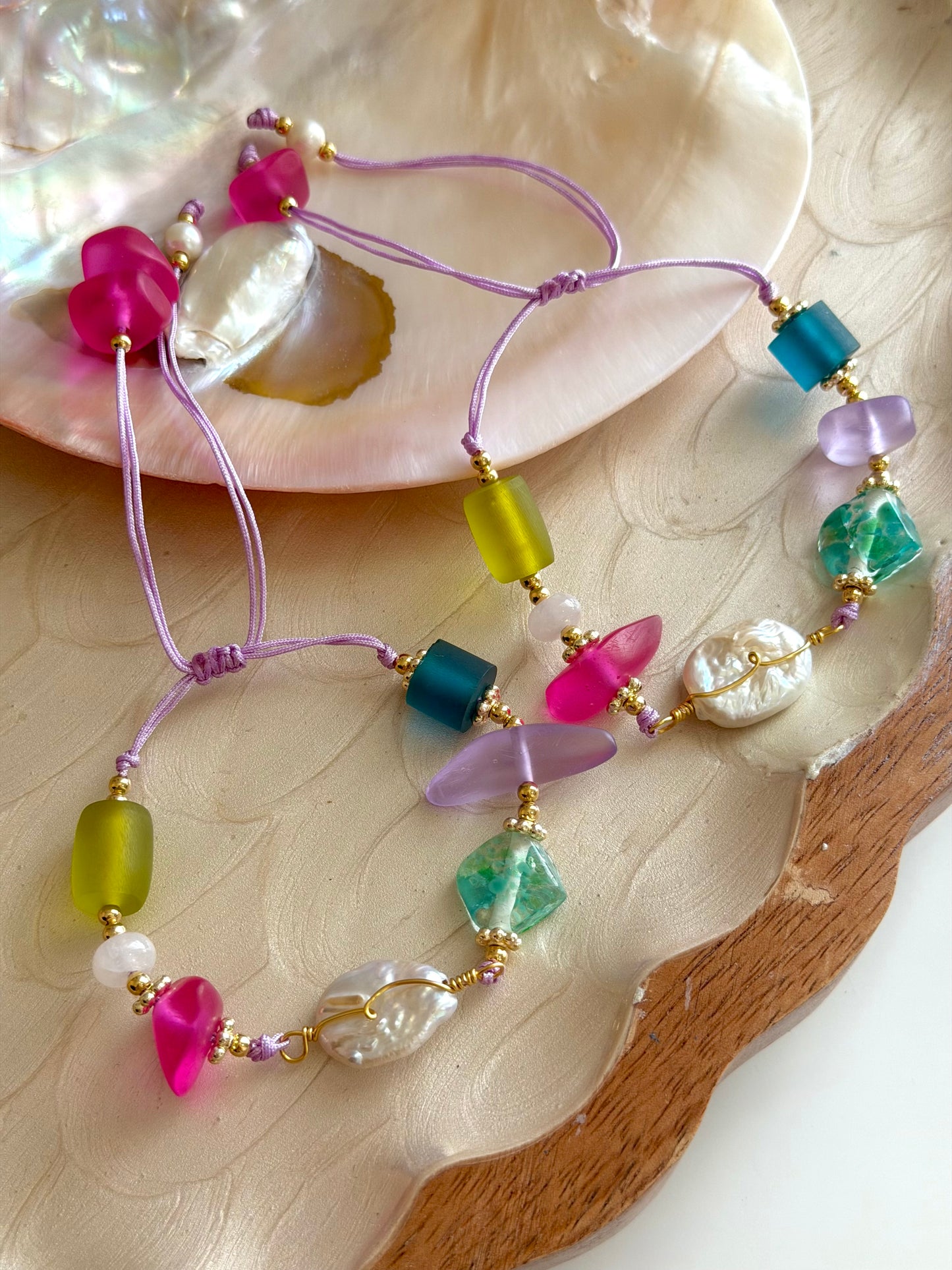 Lila Perlada Bracelets