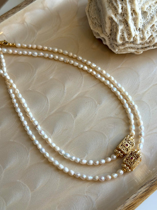 Perla Vintage Necklace