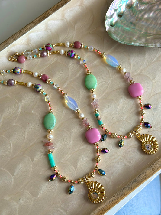 Caracoles Necklace