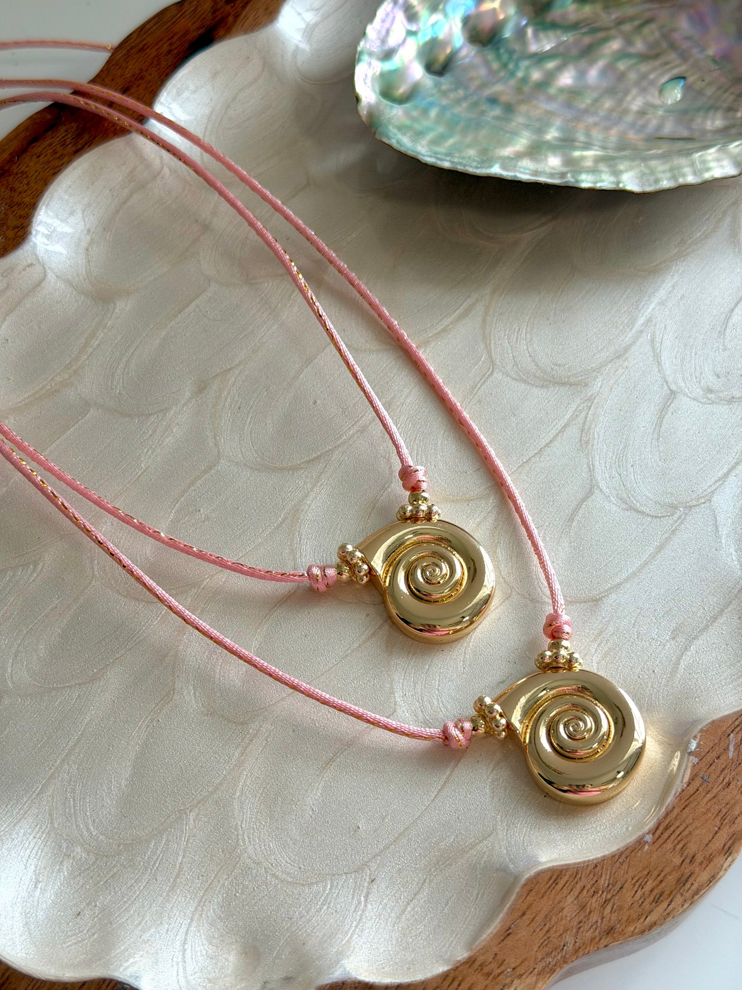 Shelly Necklace