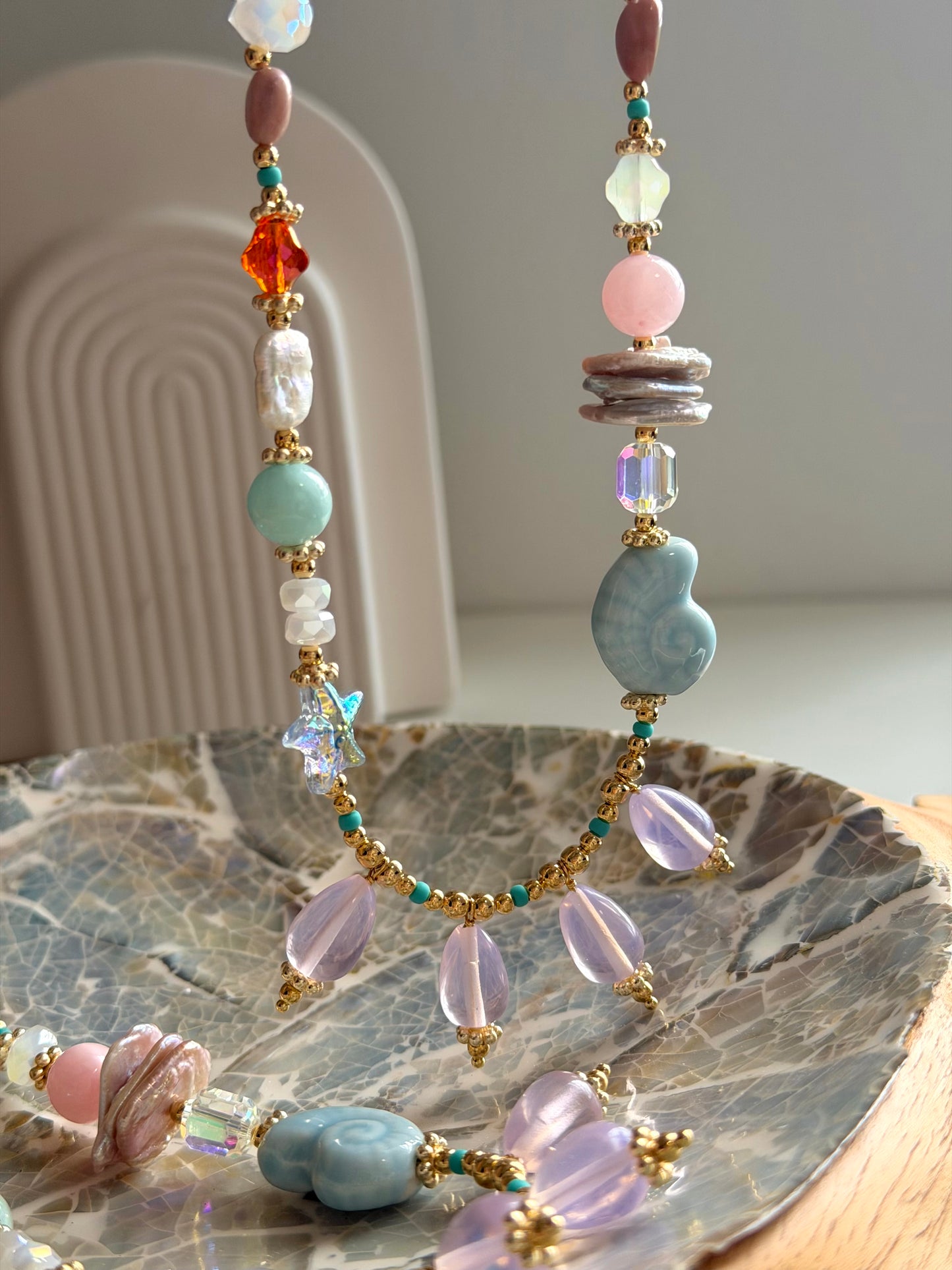 Caracol Rosado Necklace