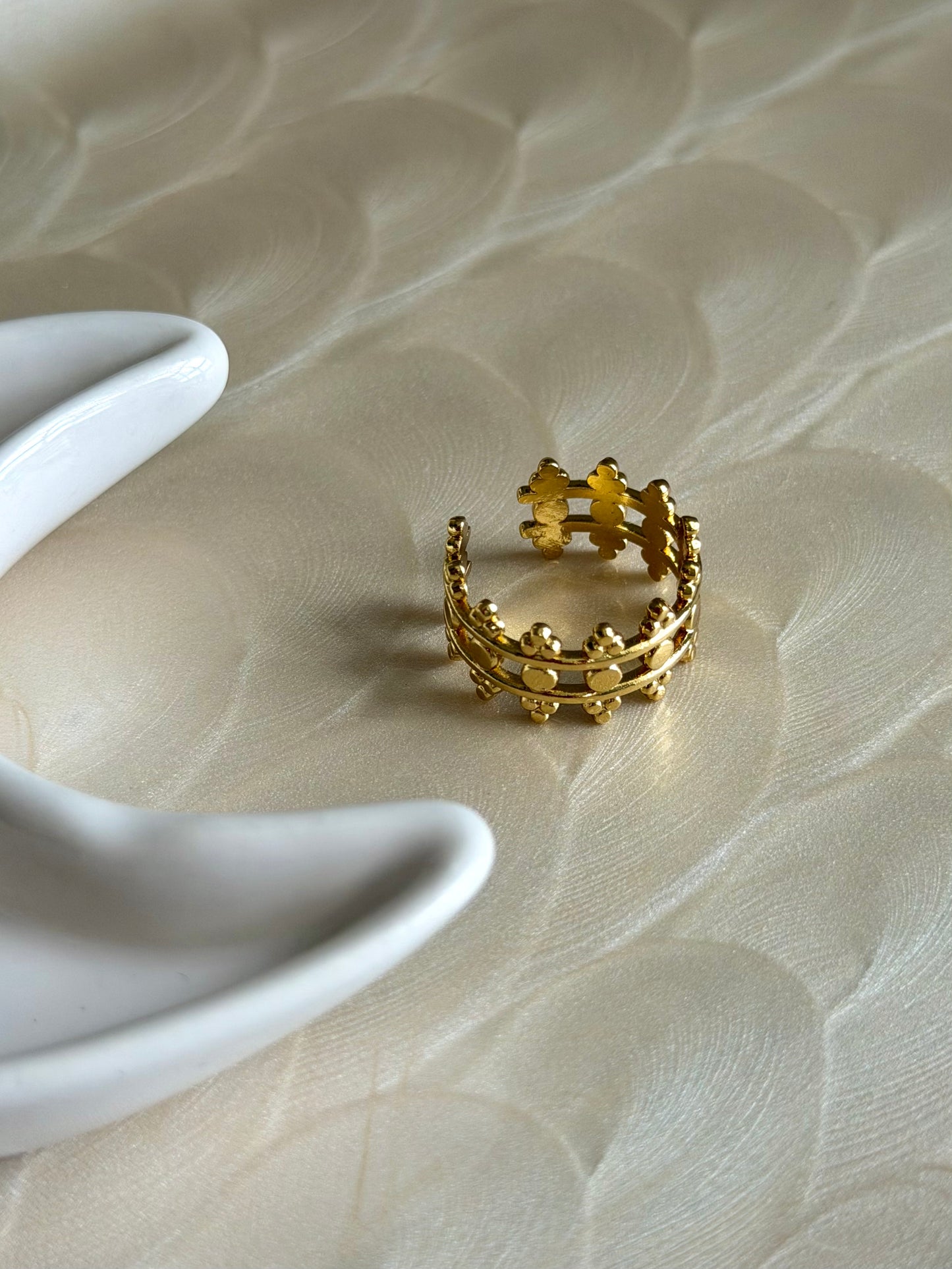 Essence Rings