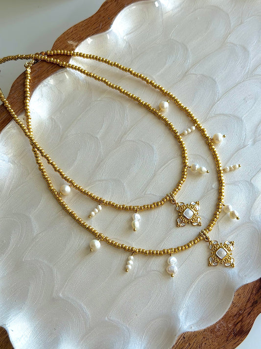 Basic Pearl Necklace