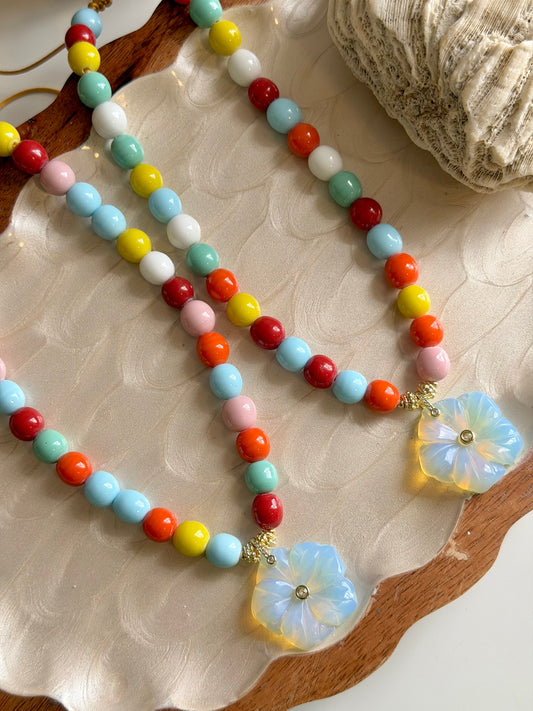 Flor de ópalo Necklace