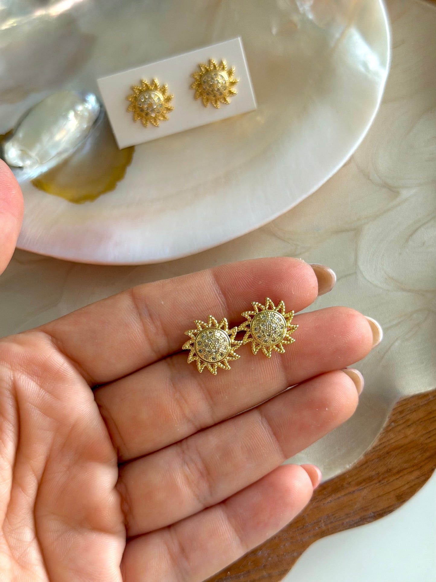 Solecito Studs Earrings