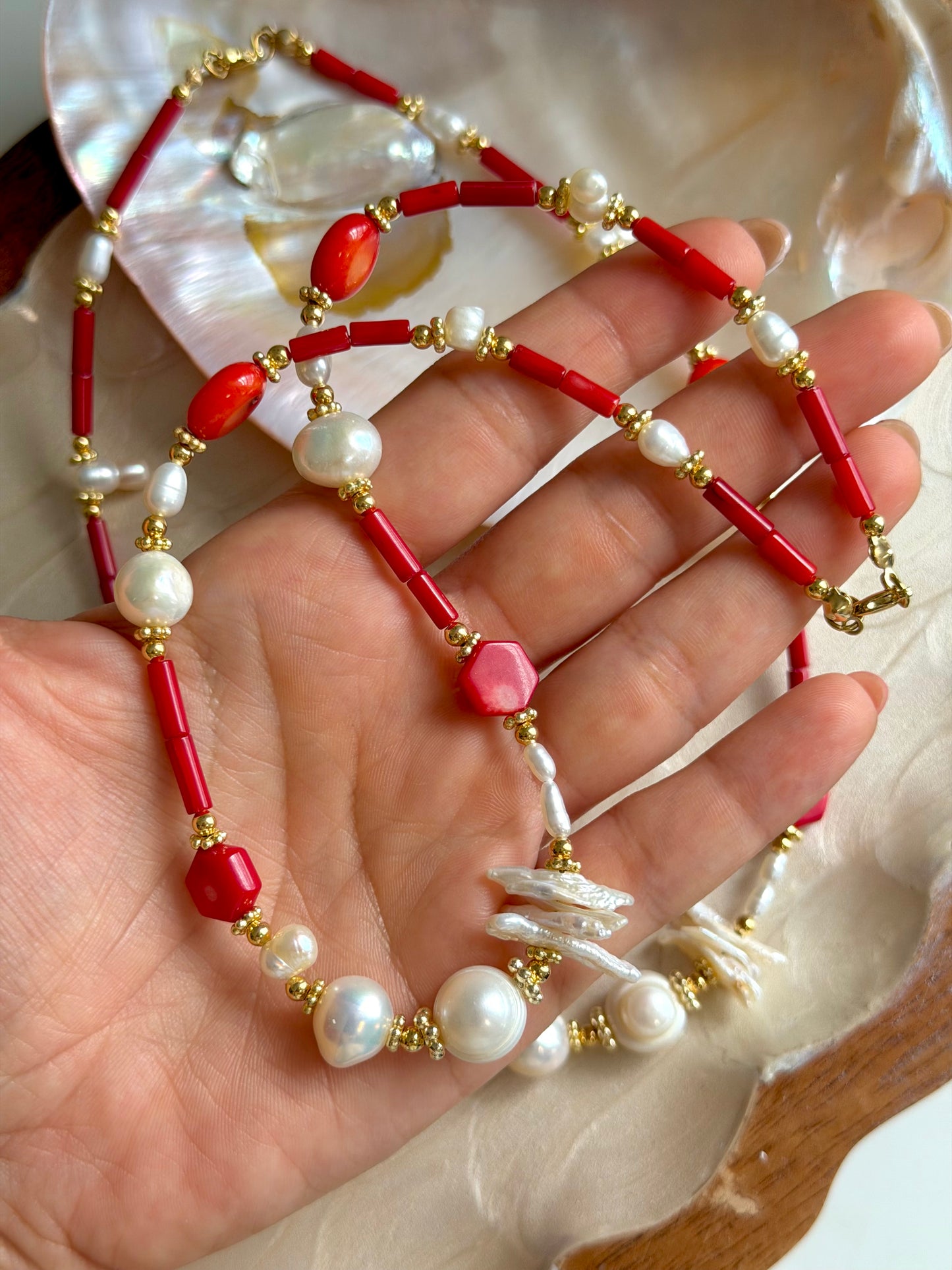 Coral Perlado Necklace