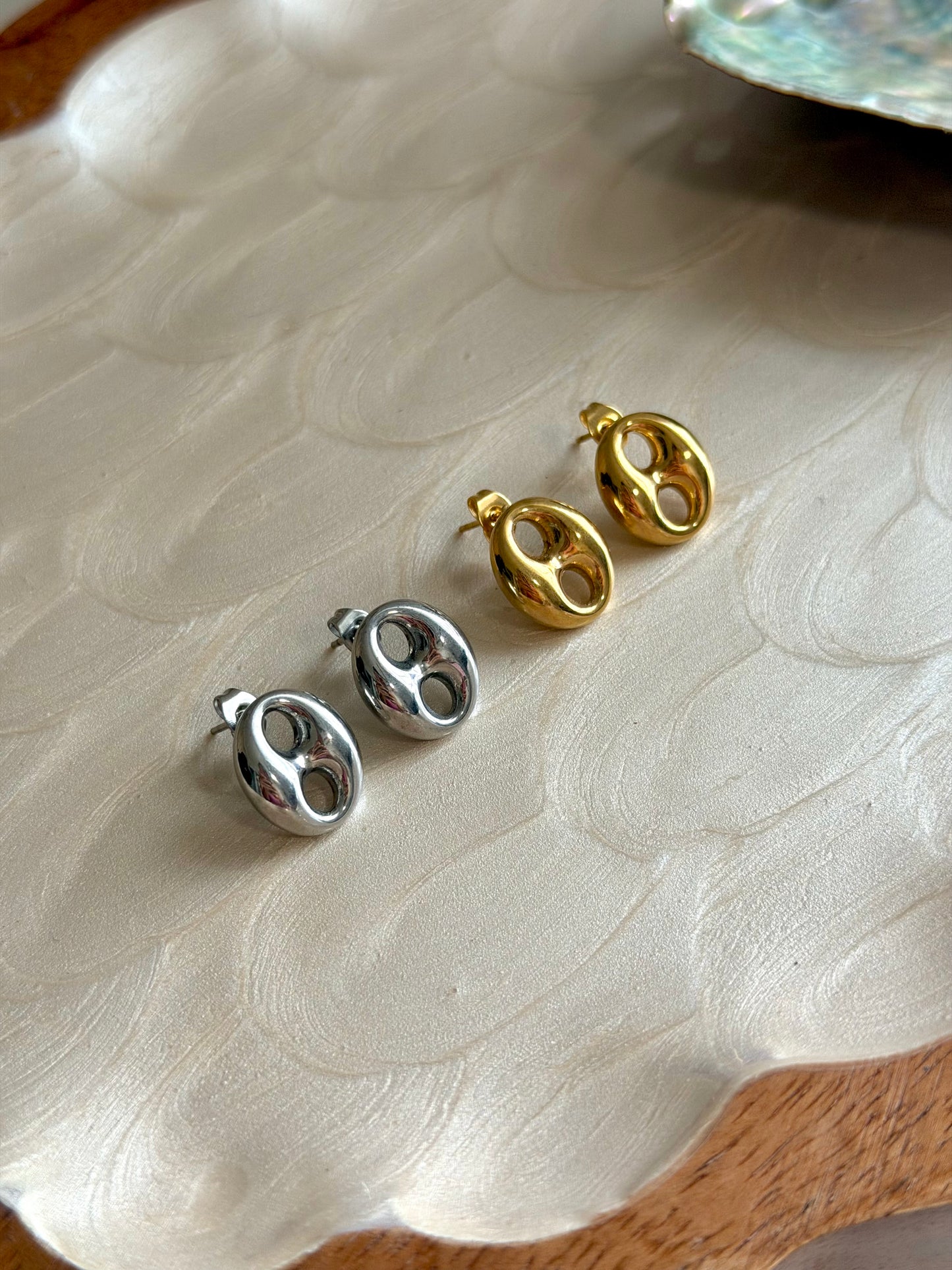 GG Earrings