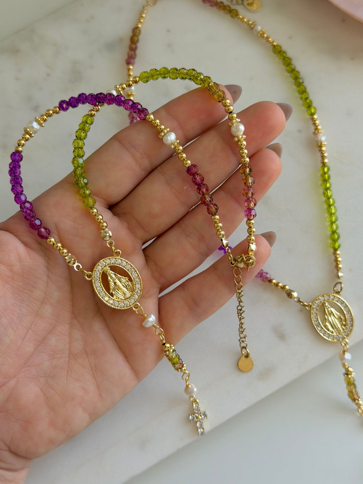 Magníficat Oliva Rosary Necklace
