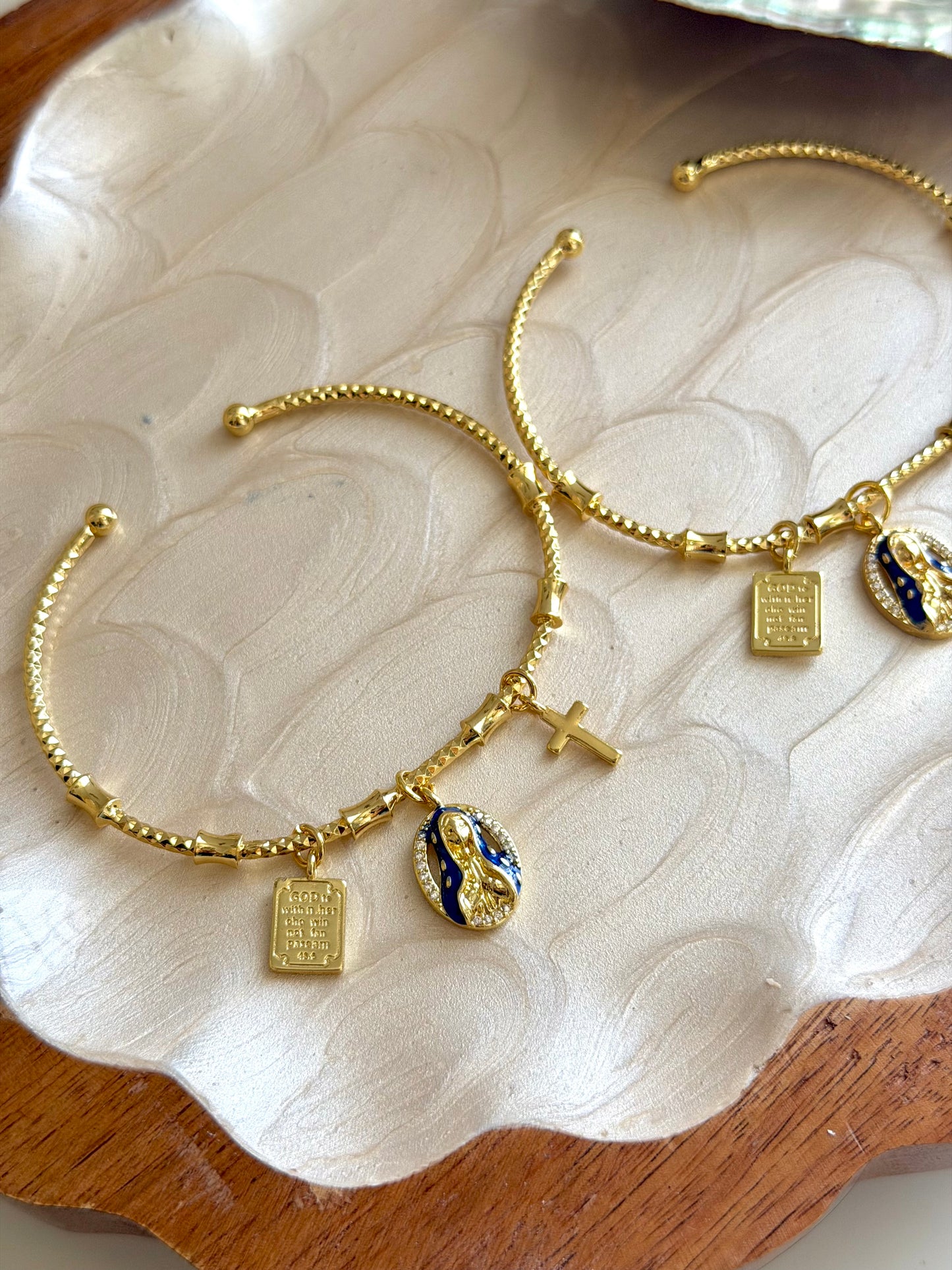 Dios con ella Bracelets