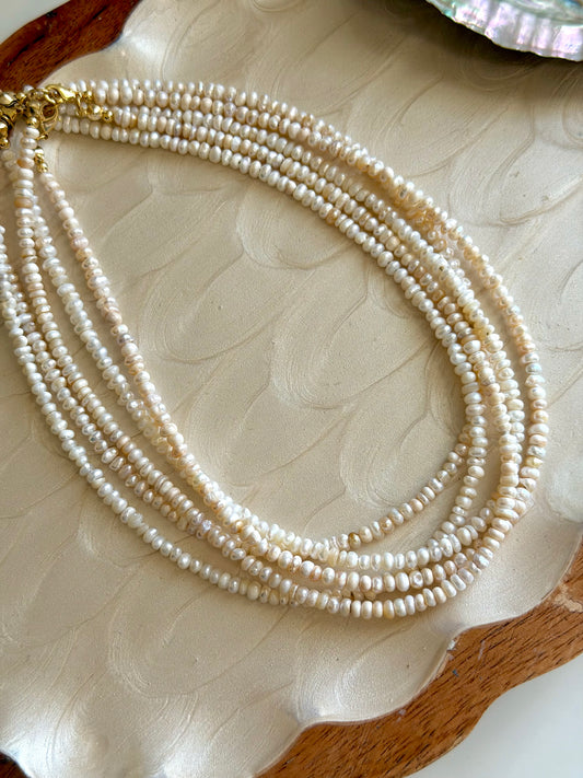 Perlas Necklace