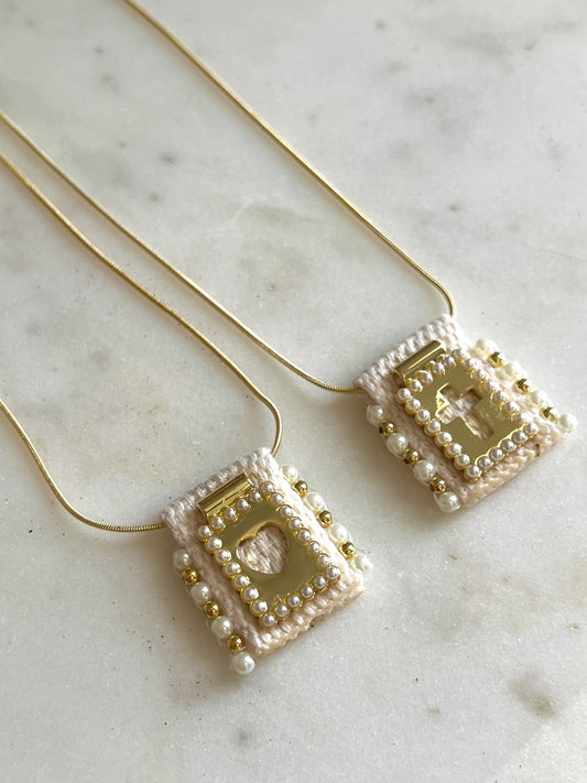 Escapulario Perlado Chain